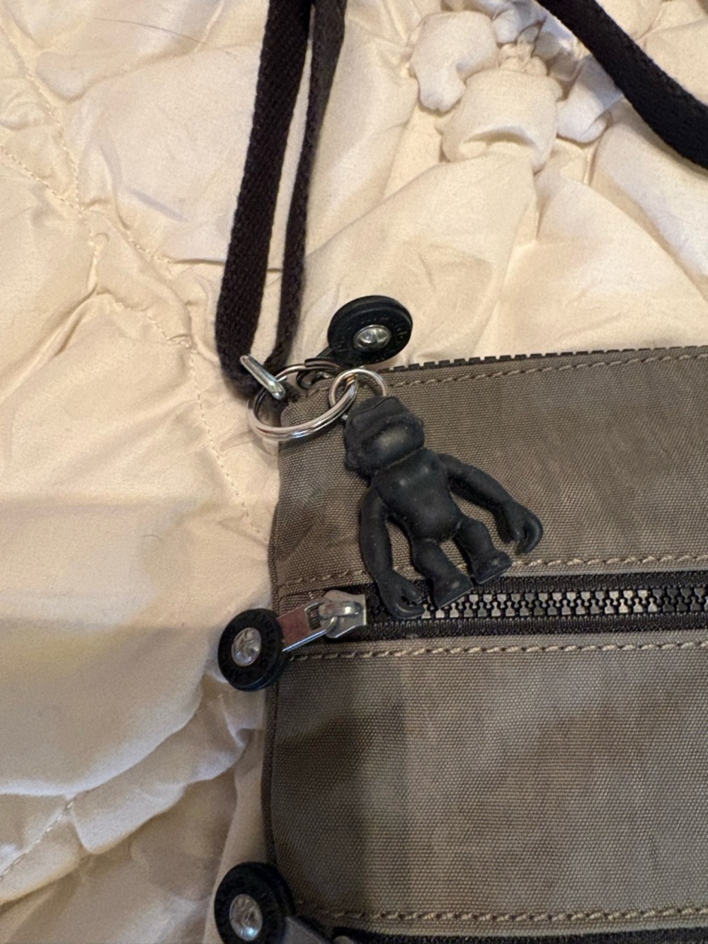Kipling Gray Crossbody Messenger with Black Strap - Picture 2 of 7